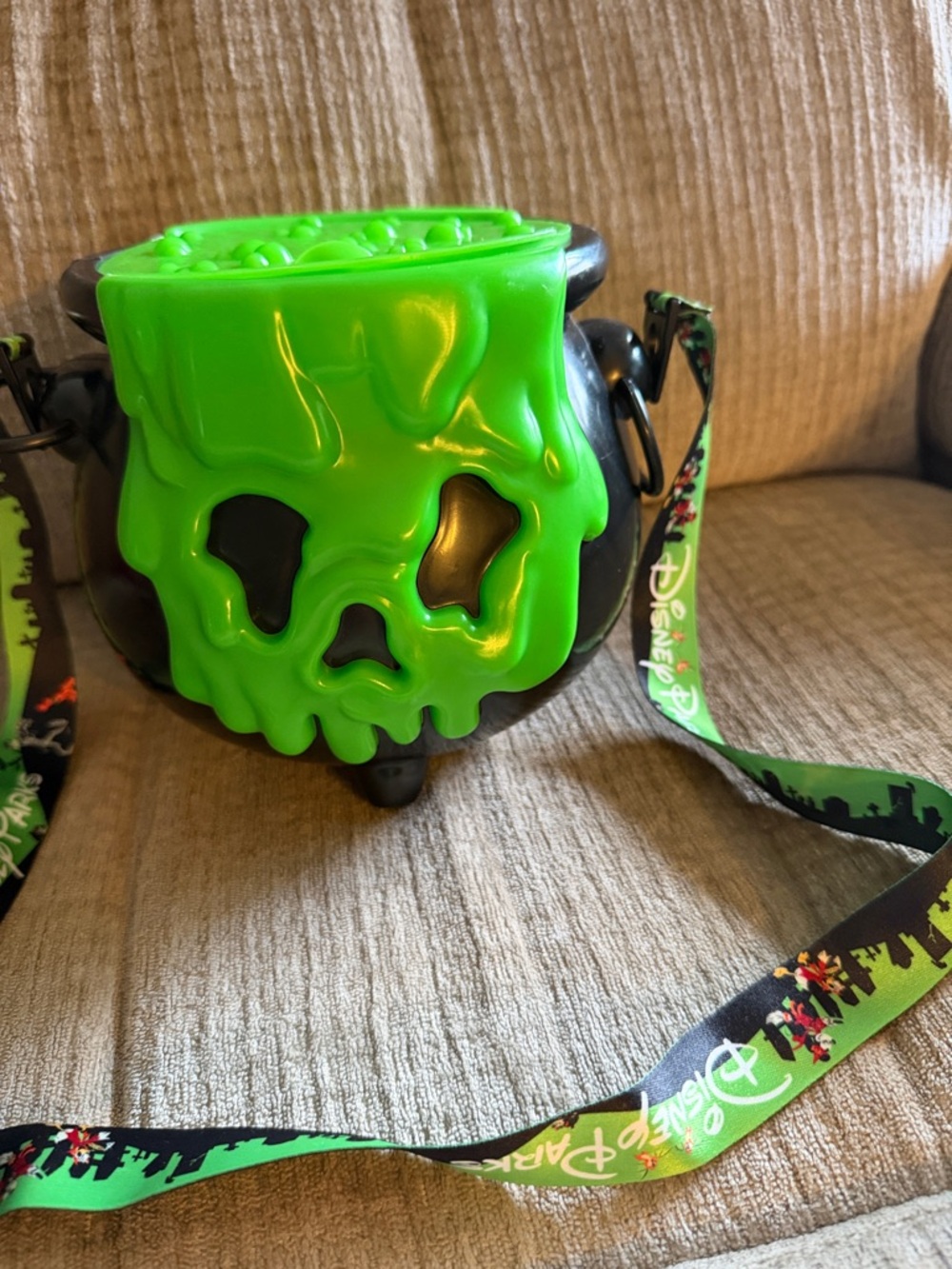Disney Black Cauldron popcorn bucket play an apple cauldron
